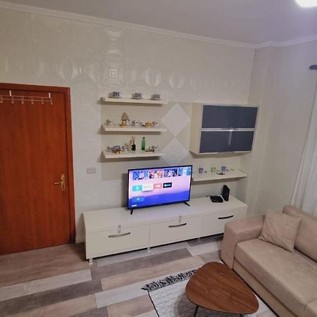 Apartament Liqeni Thate, Tirane Zewnętrze zdjęcie
